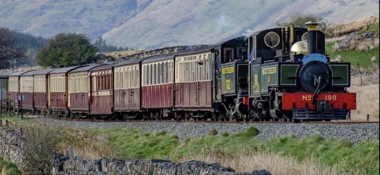Zip Cottage Sleeps 2-3 Climb Snowdon Zip World Tanygrisiau Екстериор снимка
